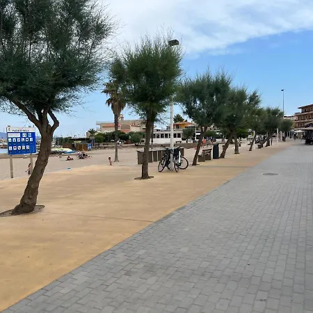 En La Playa. Free Parking. Free Wifi Apartment